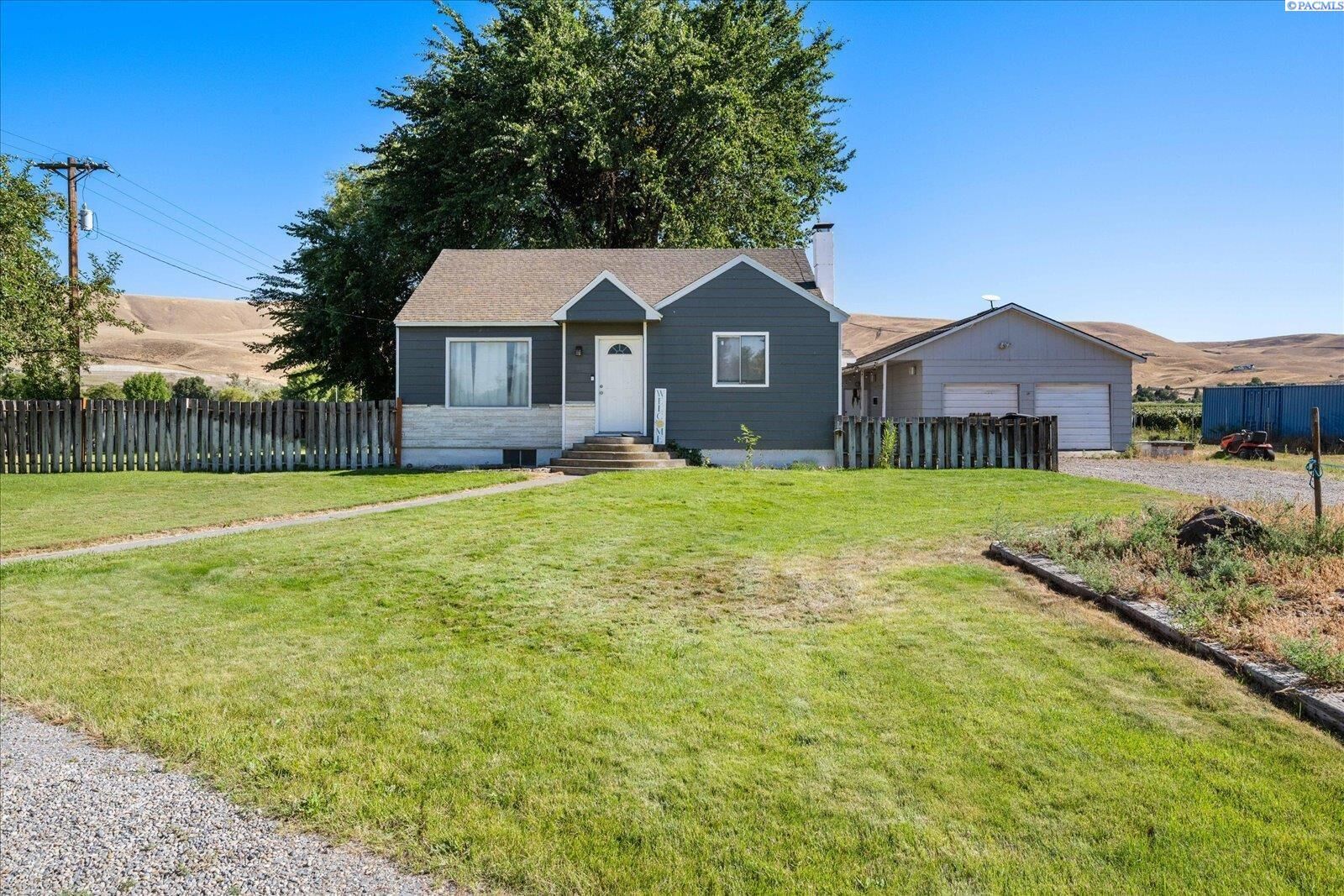 Property Photo: 150301 W Byron WA 99350