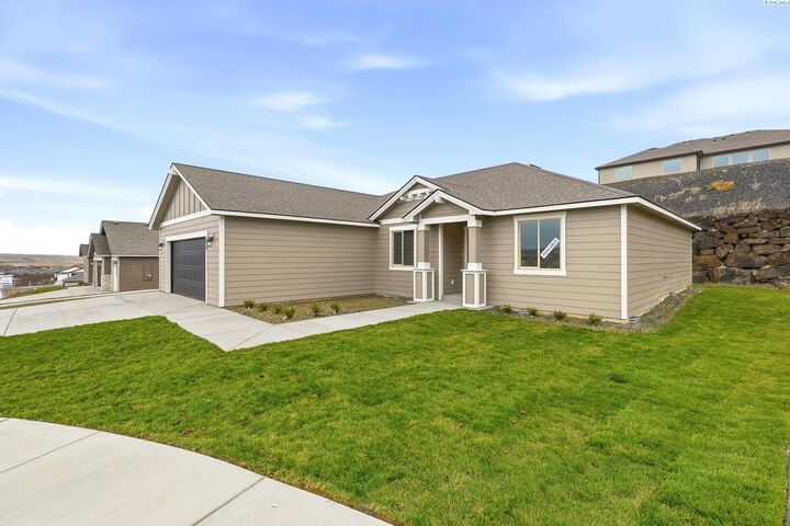 Property Photo:  6520 W 29th Ct  WA 99338 