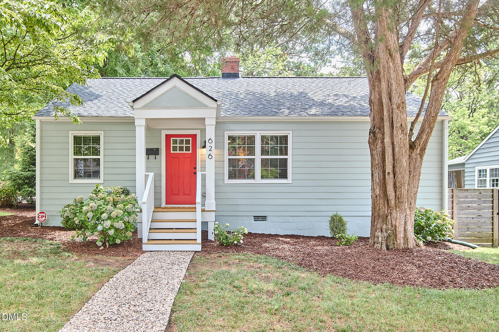 Property Photo:  626 Glascock Street  NC 27604 