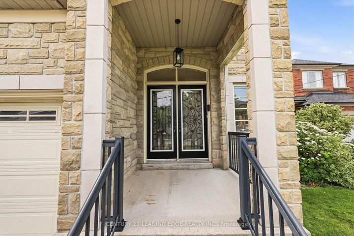 Photo de la propriété: 1632 Barbertown Road ON L5M 6J2