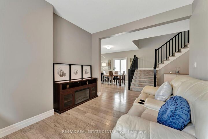 Property Photo: 32 Faith Street 6 ON N1T 0E8