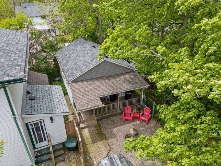 Property Photo: 10 Crescent Park ON N0A 1N0