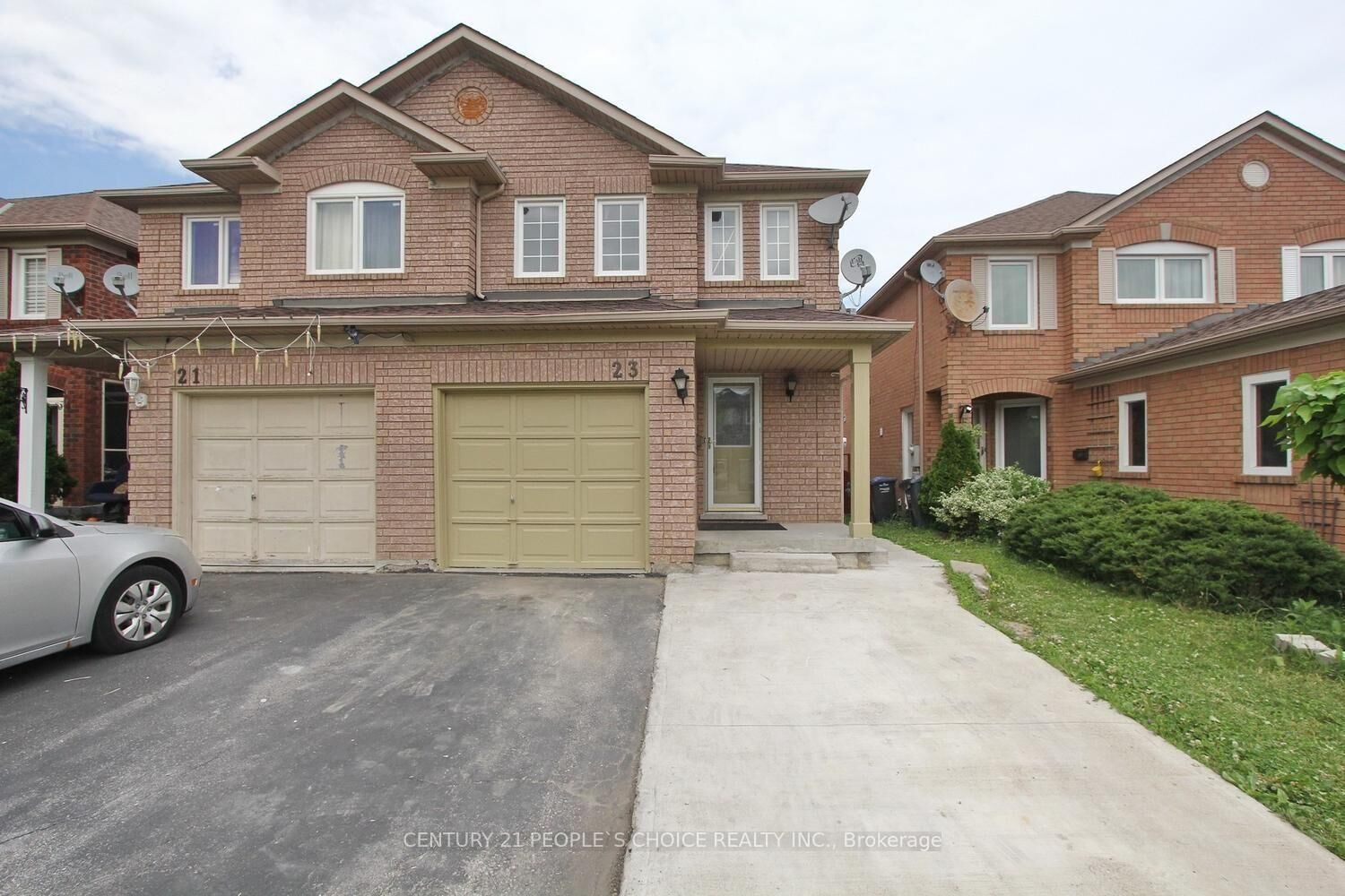 Property Photo:  23 Dusty Star Drive  ON L6R 1Y5 