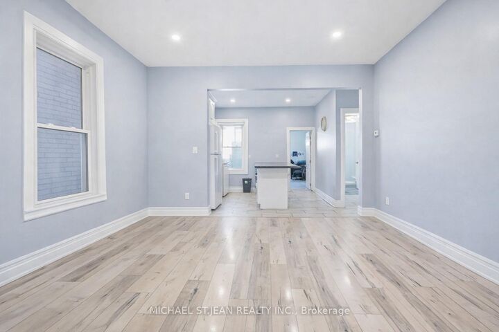 75 Niagara Street — photo 1