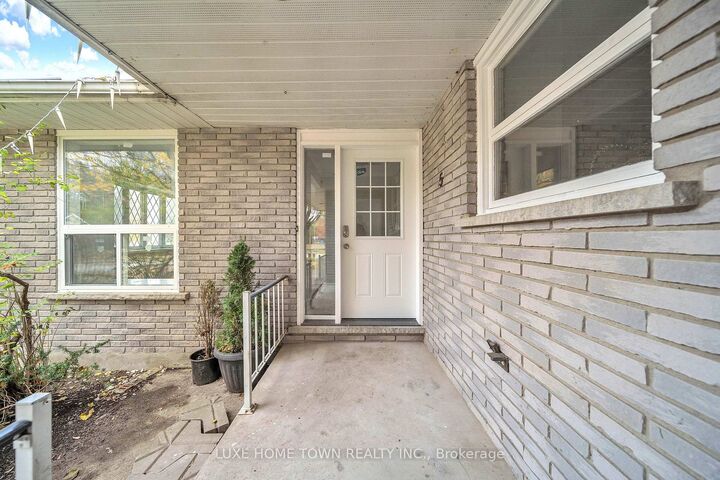 Property Photo:  5 Centennial Drive  ON N0G 2V0 