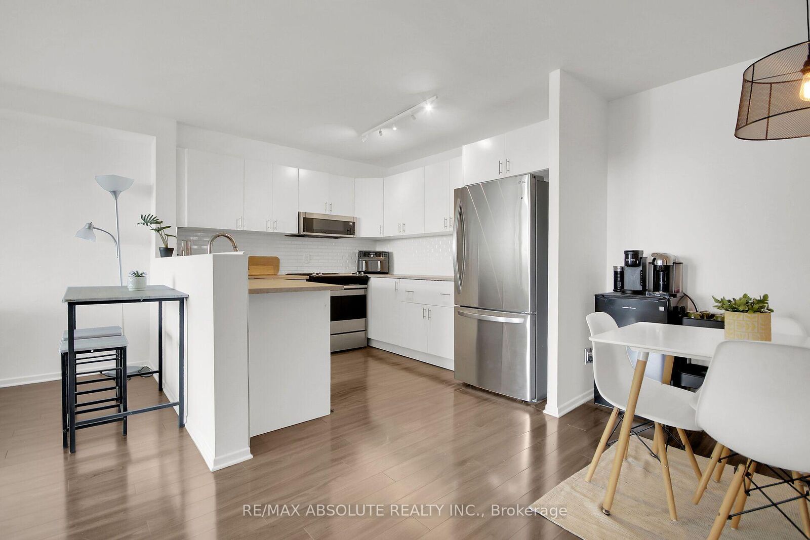 Property Photo: 1380 Prince Of Wales Drive 1403 ON K2C 3N5