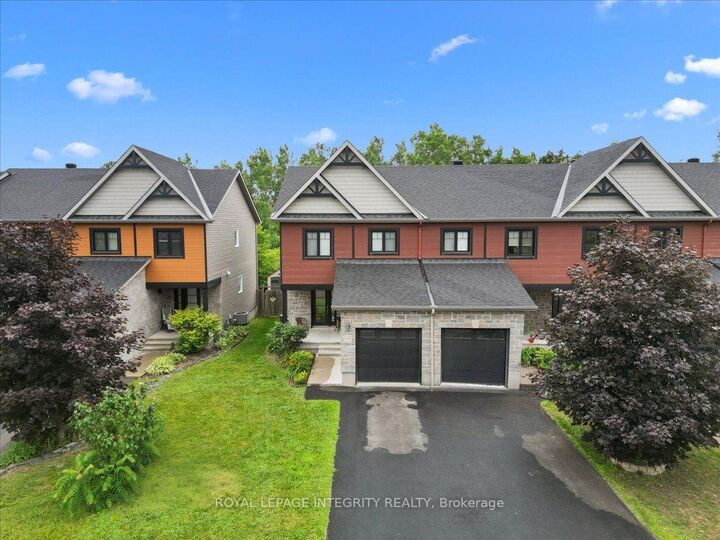Property Photo:  2345 Marble Crescent  ON K4K 0H1 