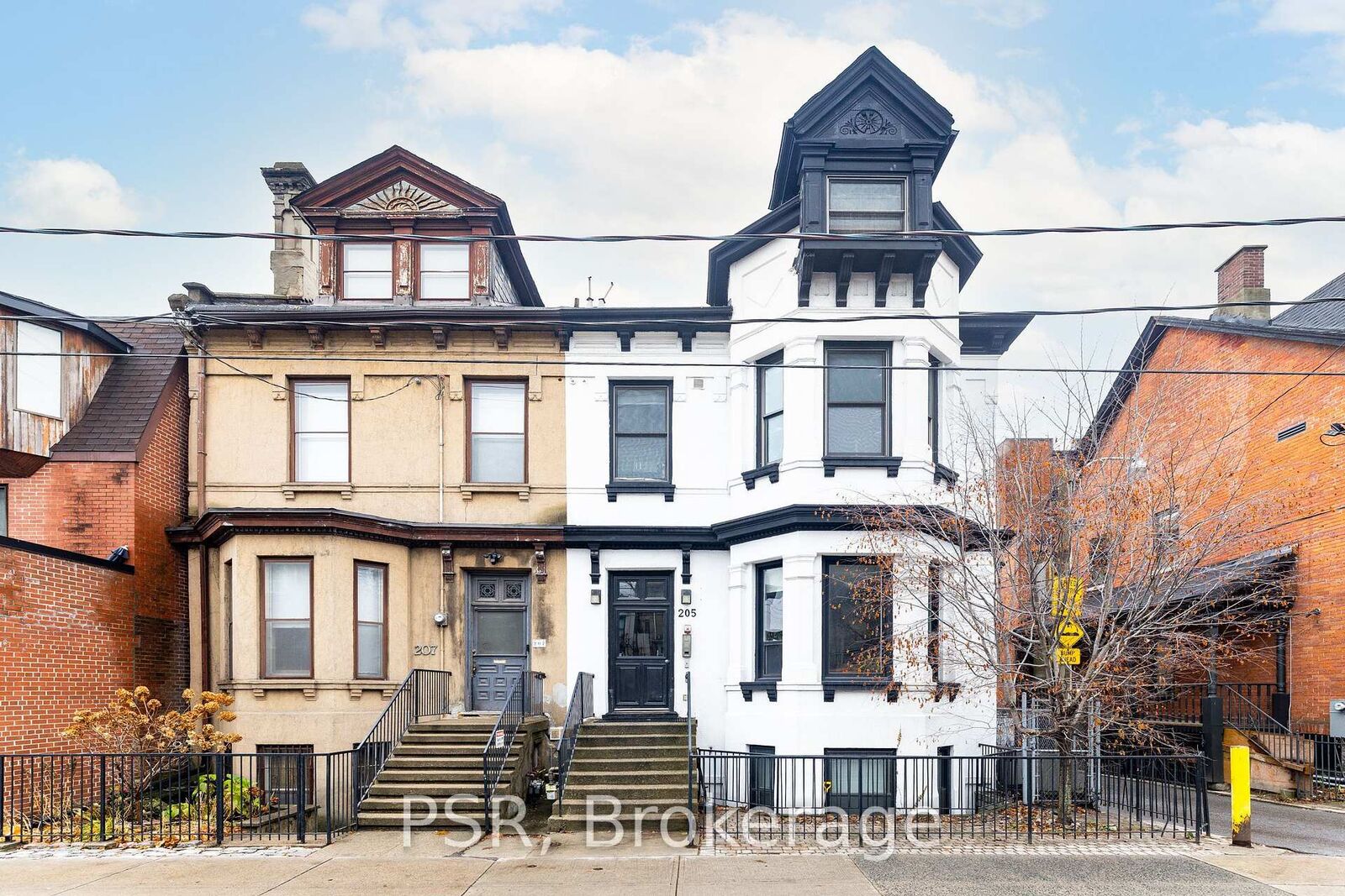 Property Photo: 205 Gerrard Street E 3 ON M5A 2E7