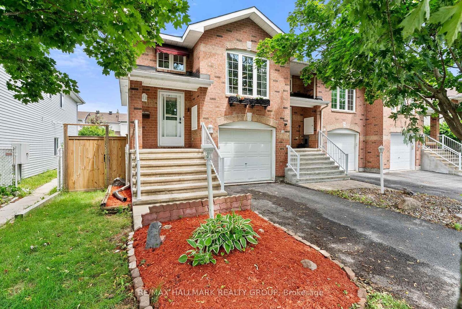 Property Photo:  70 Whalings Circle  ON K2S 1S4 