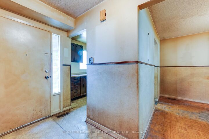 Property Photo: 11 Pumfrey Crescent ON M9V 4L5