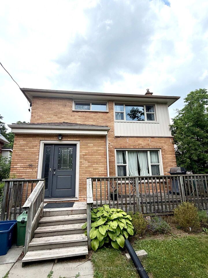 Property Photo: 196 Emery Street E ON N6C 2E2