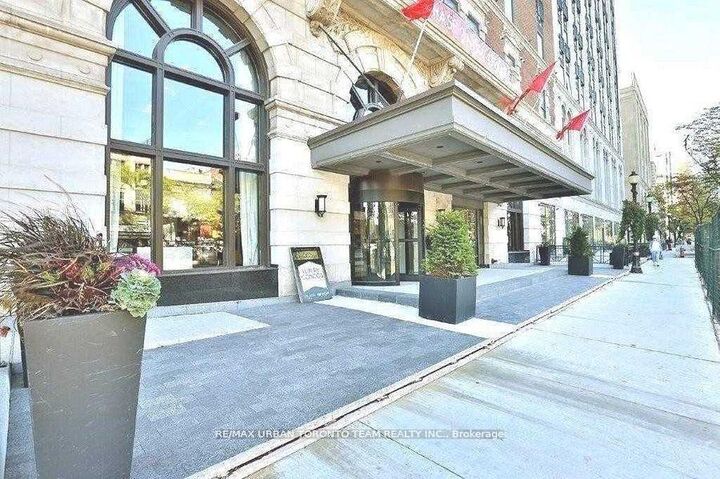 Property Photo:  118 King Street E 621  ON L8N 1A8 