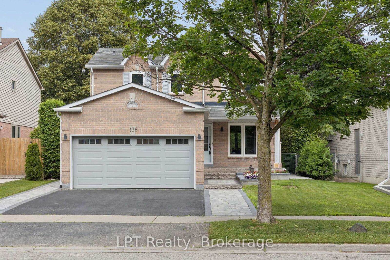 Property Photo:  178 Sandringham Drive  ON L1E 2A5 