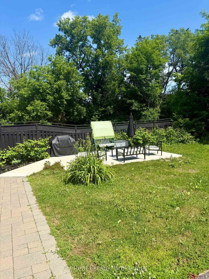 Property Photo:  2 Mahaffy Court 155  ON P1L 2A6 
