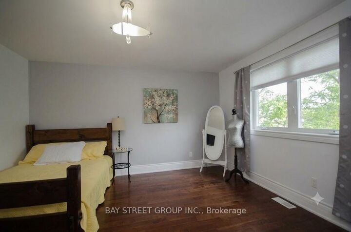 Property Photo:  133 Riveredge Drive  ON L4P 2P4 