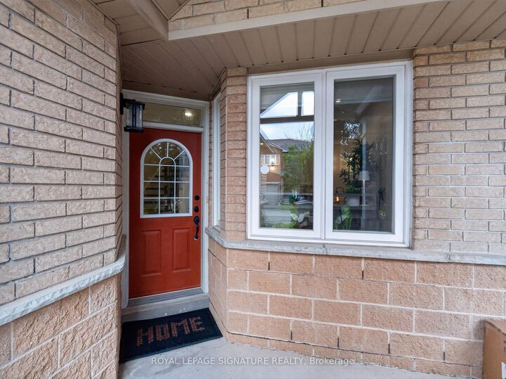 Property Photo:  833 Scollard Court 123  ON L5V 2B4 