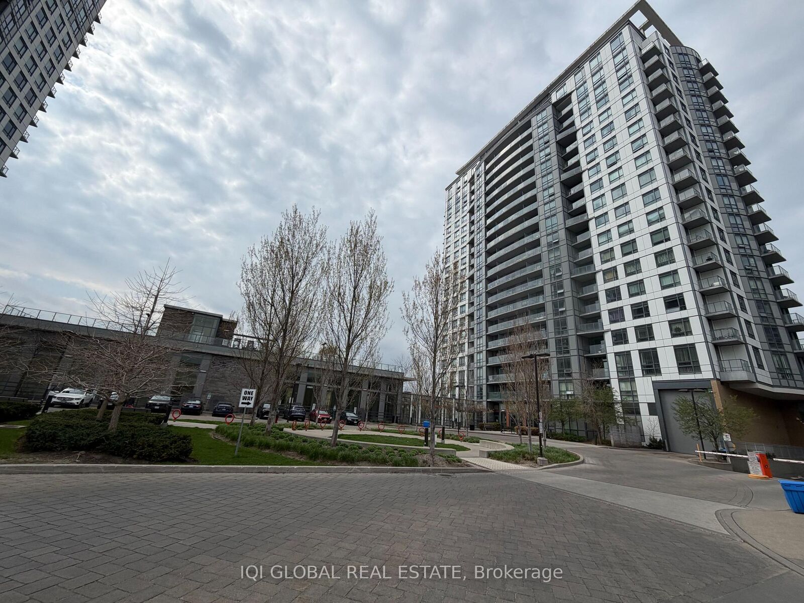Property Photo: 185 Bonis Avenue 310 ON M1T 0A4