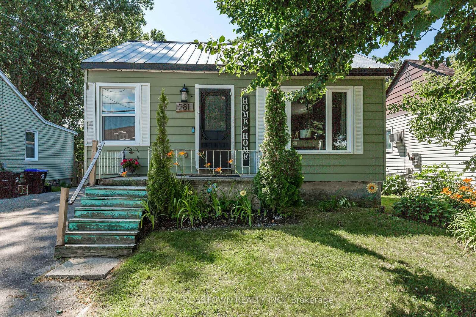 Property Photo: 281 Elizabeth Street ON L4R 1Y5
