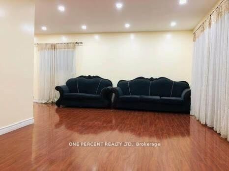 Property Photo: 32 Caddy Drive ON M1G 2G1