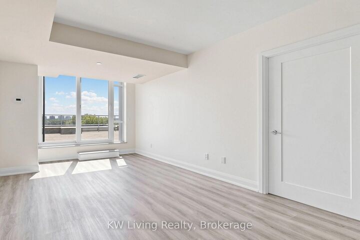 Property Photo: 18 Graydon Hall Drive 312 ON M3A 0A4