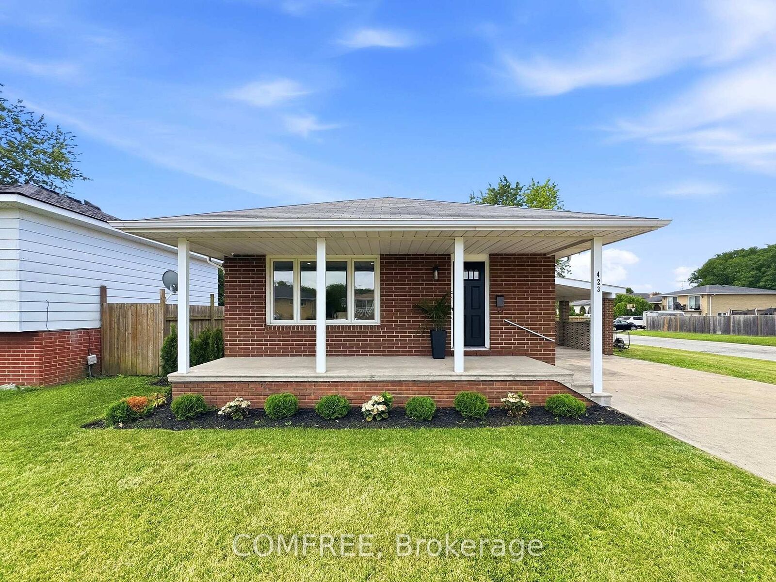 Property Photo: 423 Richmond Street ON N9V 3G2