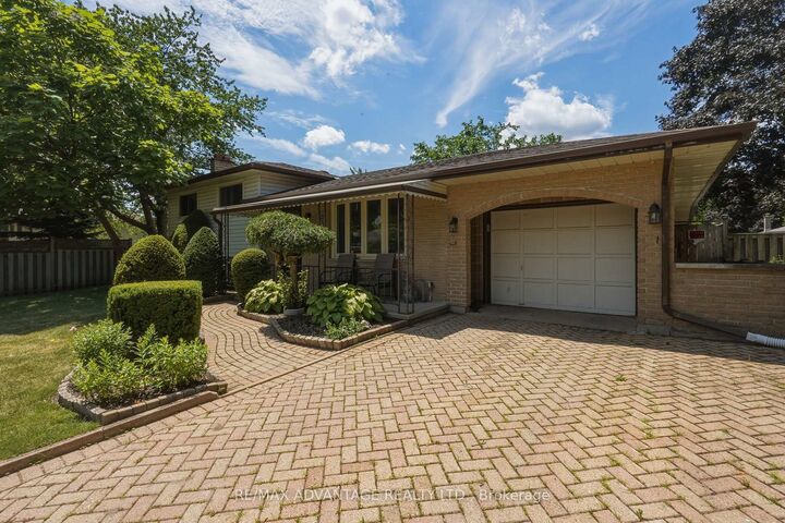 Property Photo: 120 Champlain Crescent ON N5V 1H1