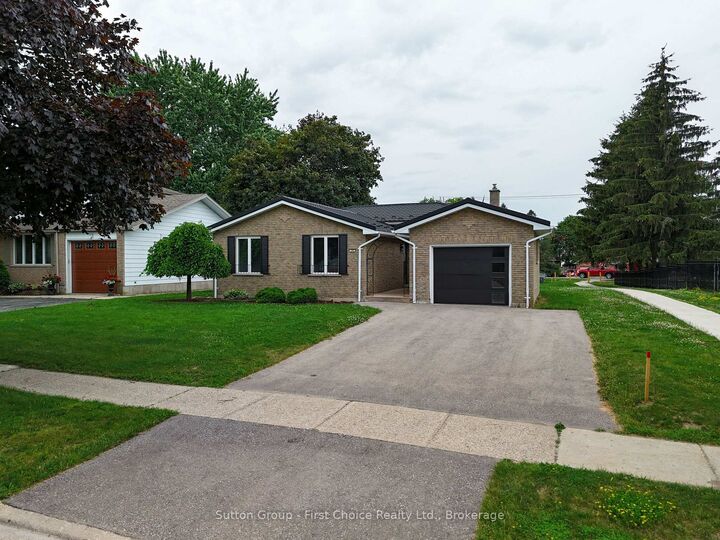 70 Bedford Drive — photo 1