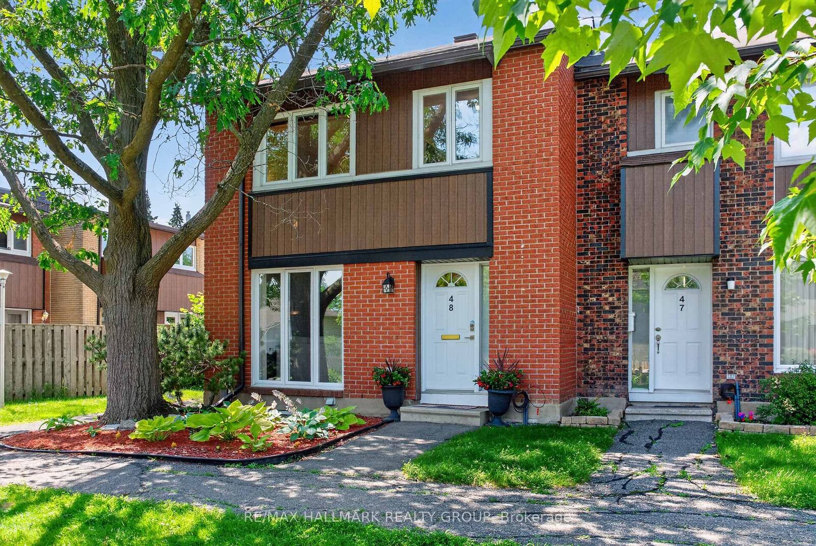Property Photo:  1900 Marquis Avenue 48  ON K1J 8J2 