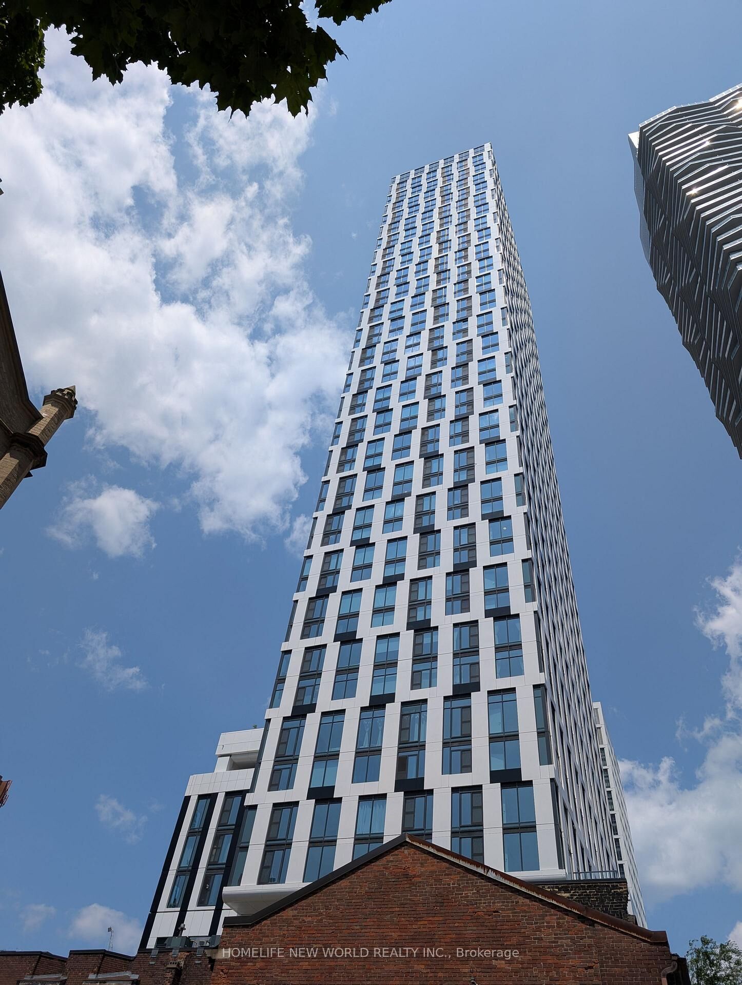 Property Photo: 252 Church Street 5206 ON M5B 0E6
