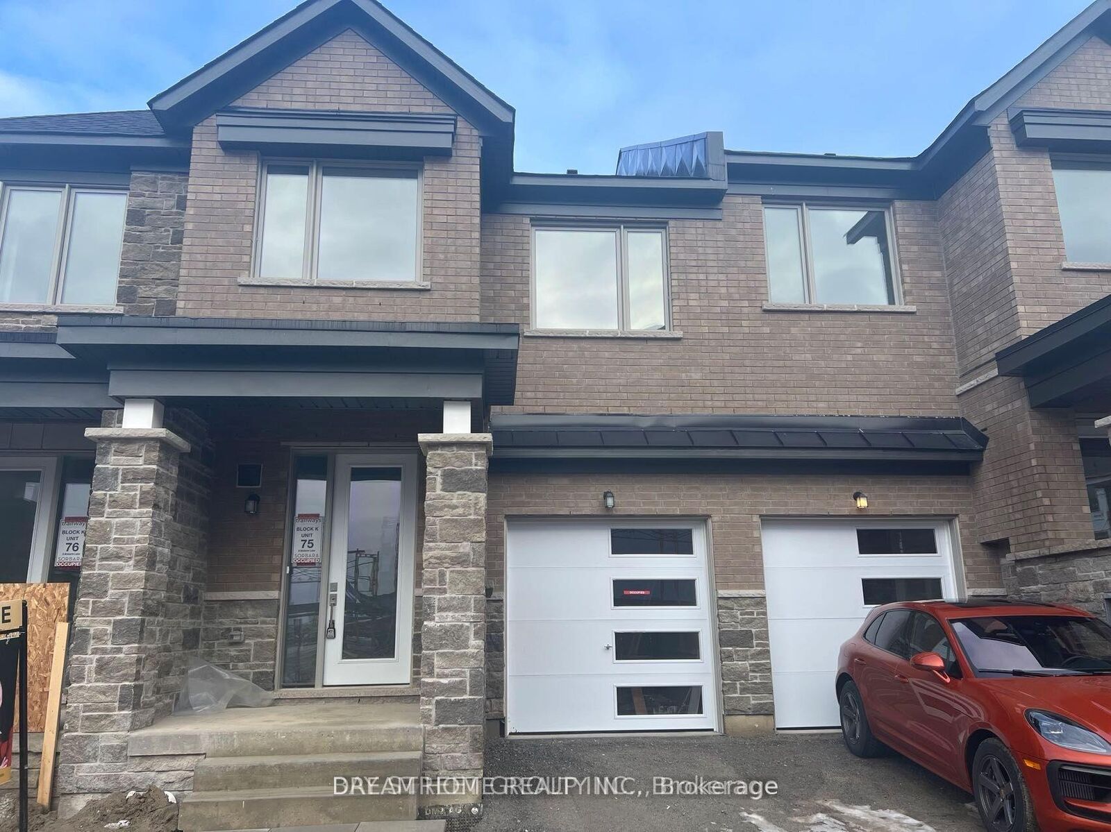 Property Photo: 8 Brofarm Lane ON L4A 5G2
