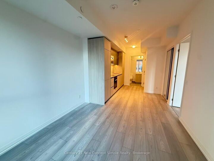 Property Photo: 400 King Street 505 ON M5V 1K2