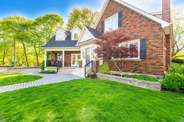 Property Photo:  20 Fleming Avenue  ON L6Y 1K1 