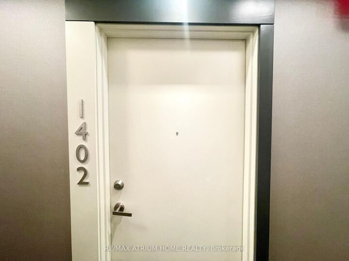 Property Photo:  15 Grenville Street 1402  ON M4Y 0B9 