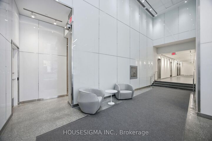Property Photo: 138 Princess Street 406 ON M5A 0B1