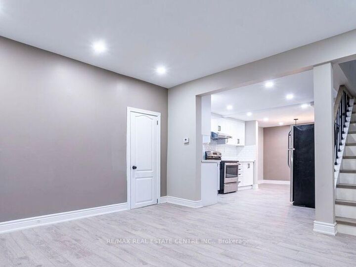 Property Photo: 123 Charles Street E ON N5C 1J9