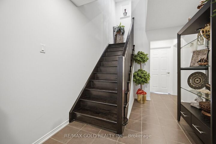Property Photo:  4 Utopia Way  ON L6P 4A5 