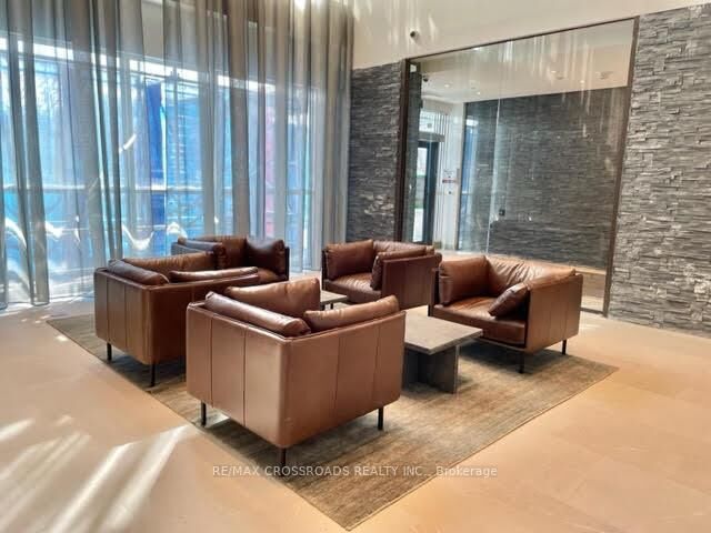 Property Photo: 10 Deerlick Court 1607 ON M3A 0A7