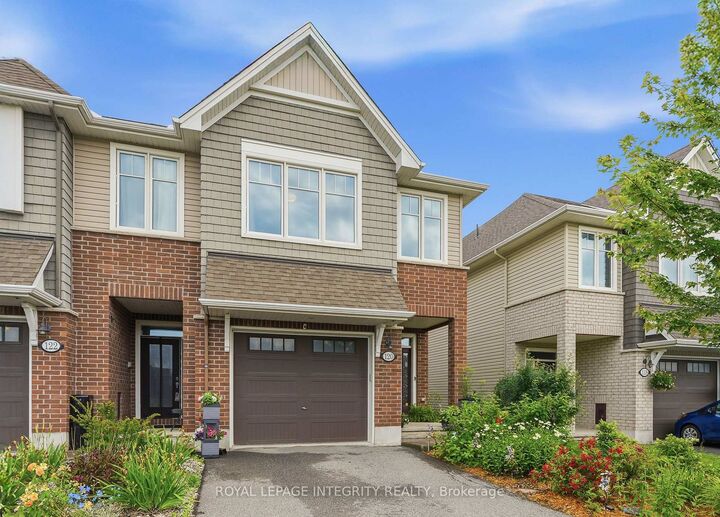 Property Photo:  120 Kestrel Street  ON K1T 0P8 