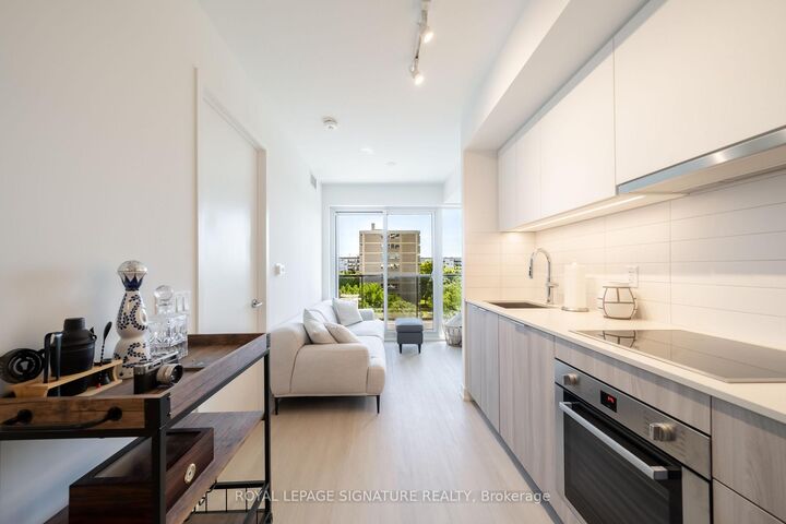 Property Photo:  25 St Dennis Drive 607  ON M3C 1E7 