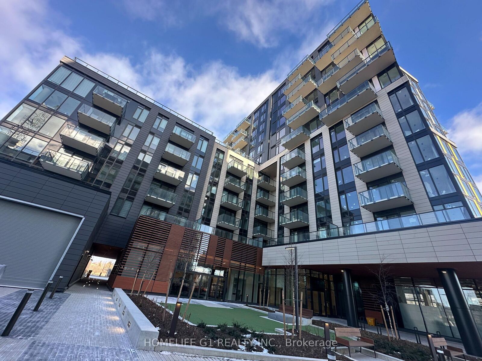 Property Photo: 1415 Dundas Street E 810 ON L6H 7V8