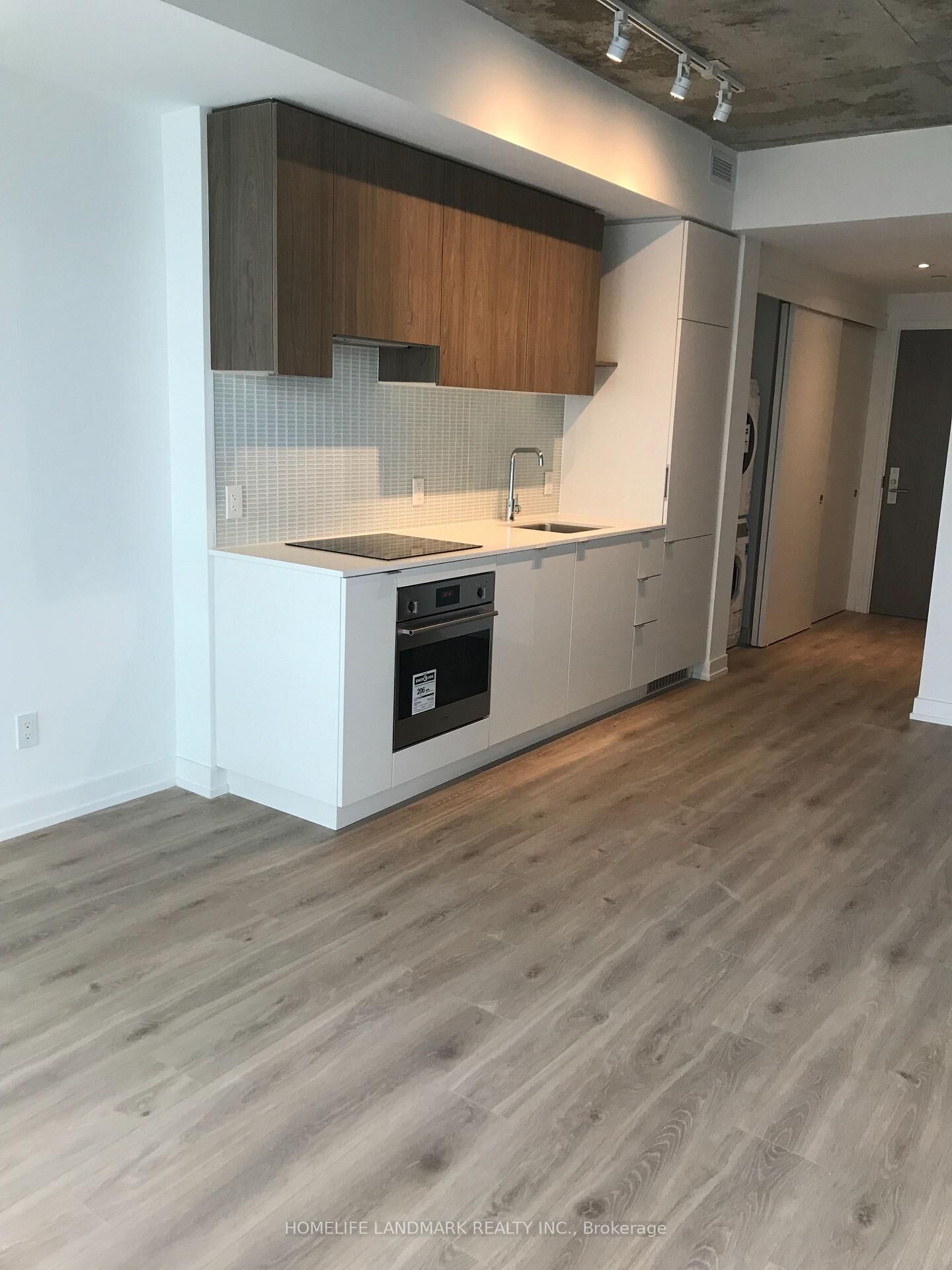 Property Photo:  161 Roehampton Avenue 1209  ON M4P 0C8 