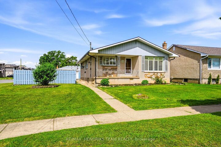 Property Photo: 160 Classic Avenue ON L3B 1P7