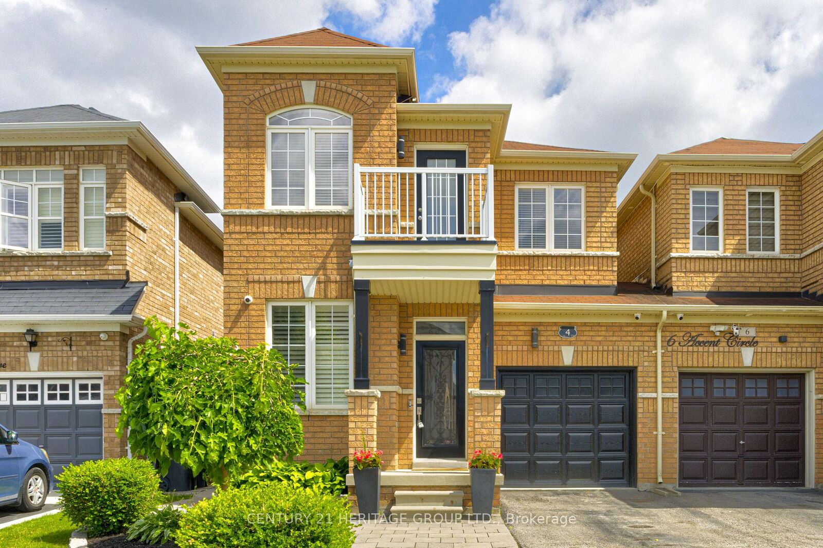 Property Photo: 4 Accent Circle ON L7A 0L2