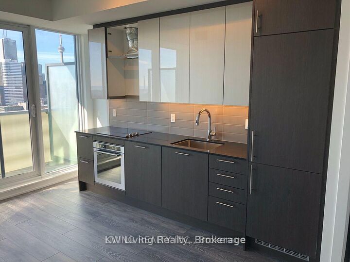 Property Photo: 403 Church Street 2713 ON M4Y 0C9
