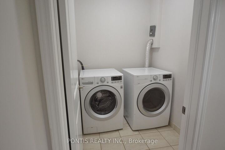 Property Photo: 47 Phyllis Drive ON L7C 4E2
