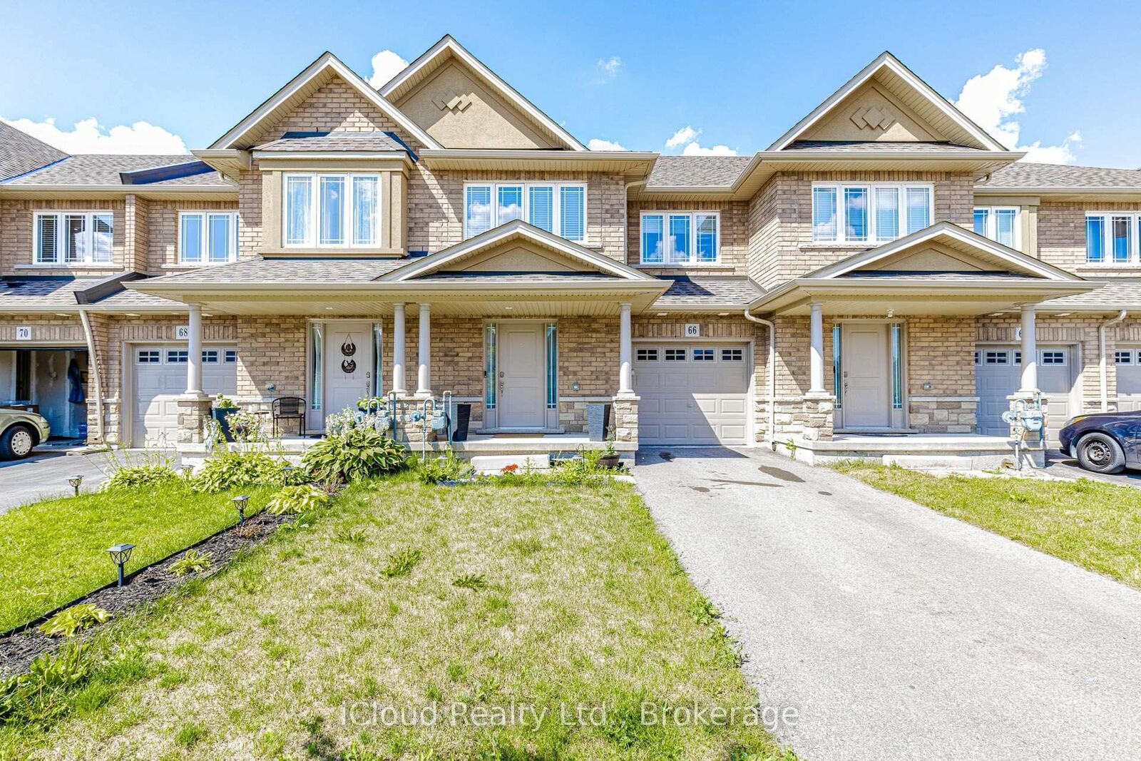 Property Photo:  66 Cittadella Boulevard  ON L0R 1P0 