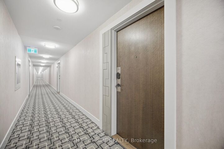 Property Photo:  100 Eagle Rock Way 714  ON L6A 5B9 