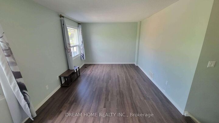 Property Photo: 2 Renata Royal Way ON M2H 1K9