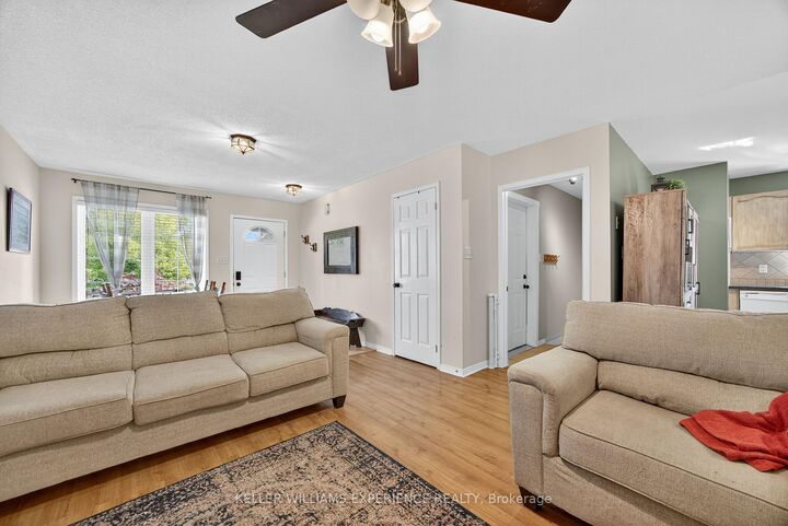 Property Photo:  16 Larkin Drive  ON L4M 7A9 