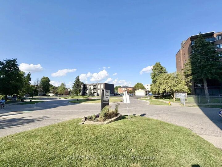 Property Photo: 294 Chandler Drive 1601 ON N2E 2K1